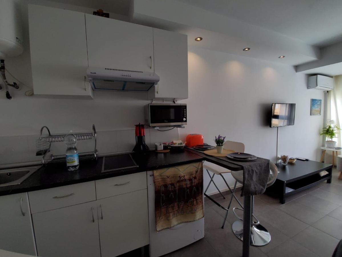 Casa Cachita 2-Confortable Estudio A Pie De Playa Estepona Luaran gambar